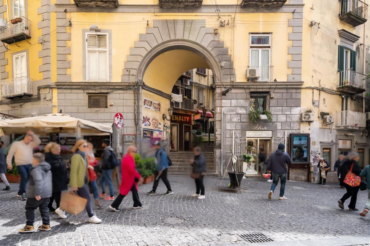 Appartamento Elegante Con Terrazzino Nel Centro Di Napoli Extérieur photo
