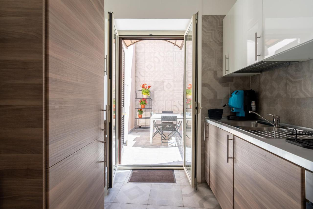Appartamento Elegante Con Terrazzino Nel Centro Di Napoli Extérieur photo